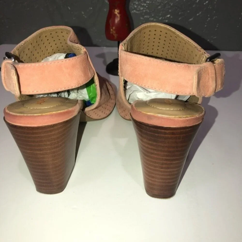 Adam Tucker perforated peep toe sandal - Picture 4 of 7